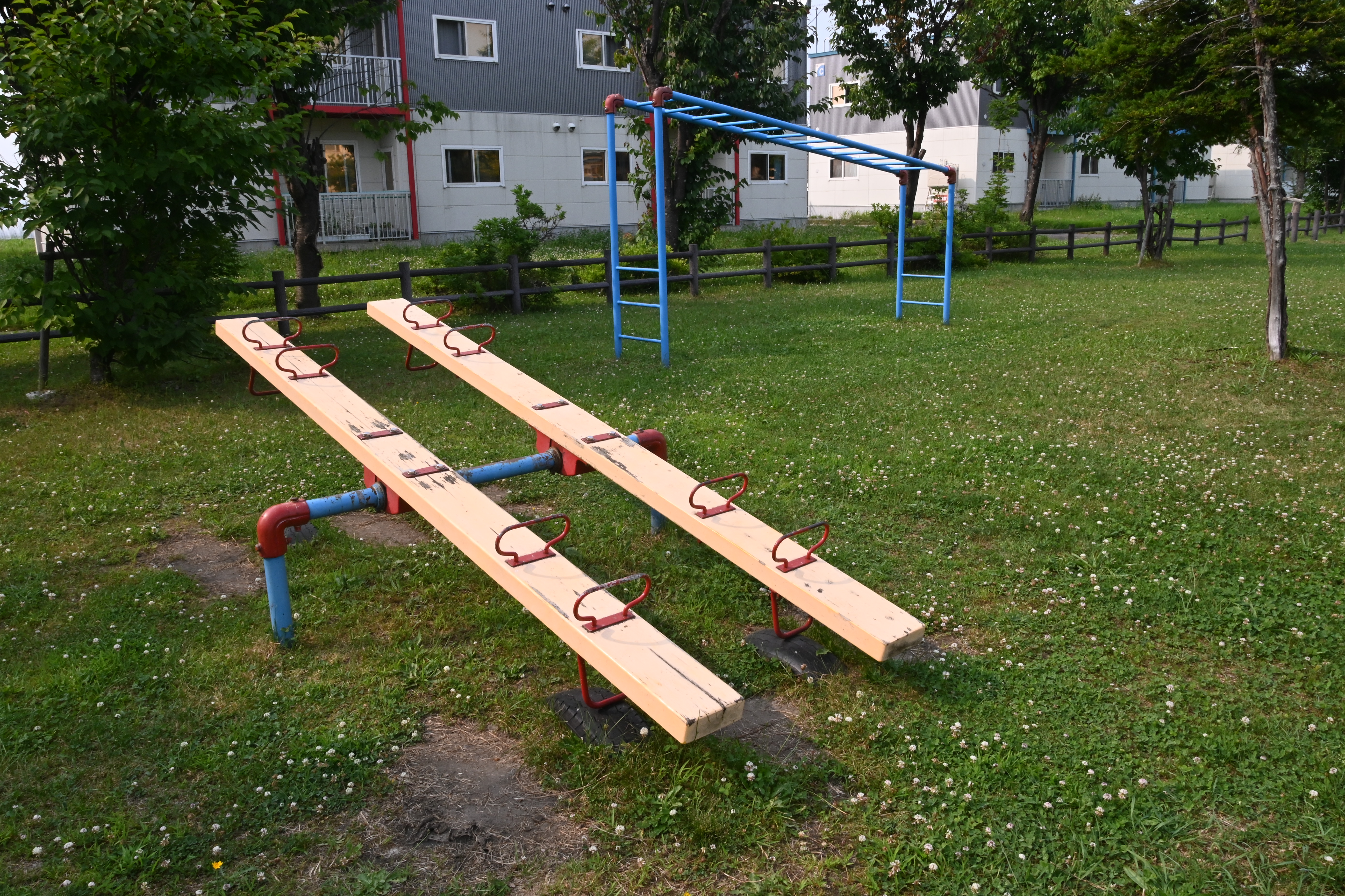 そよかぜ公園・シーソーの画像