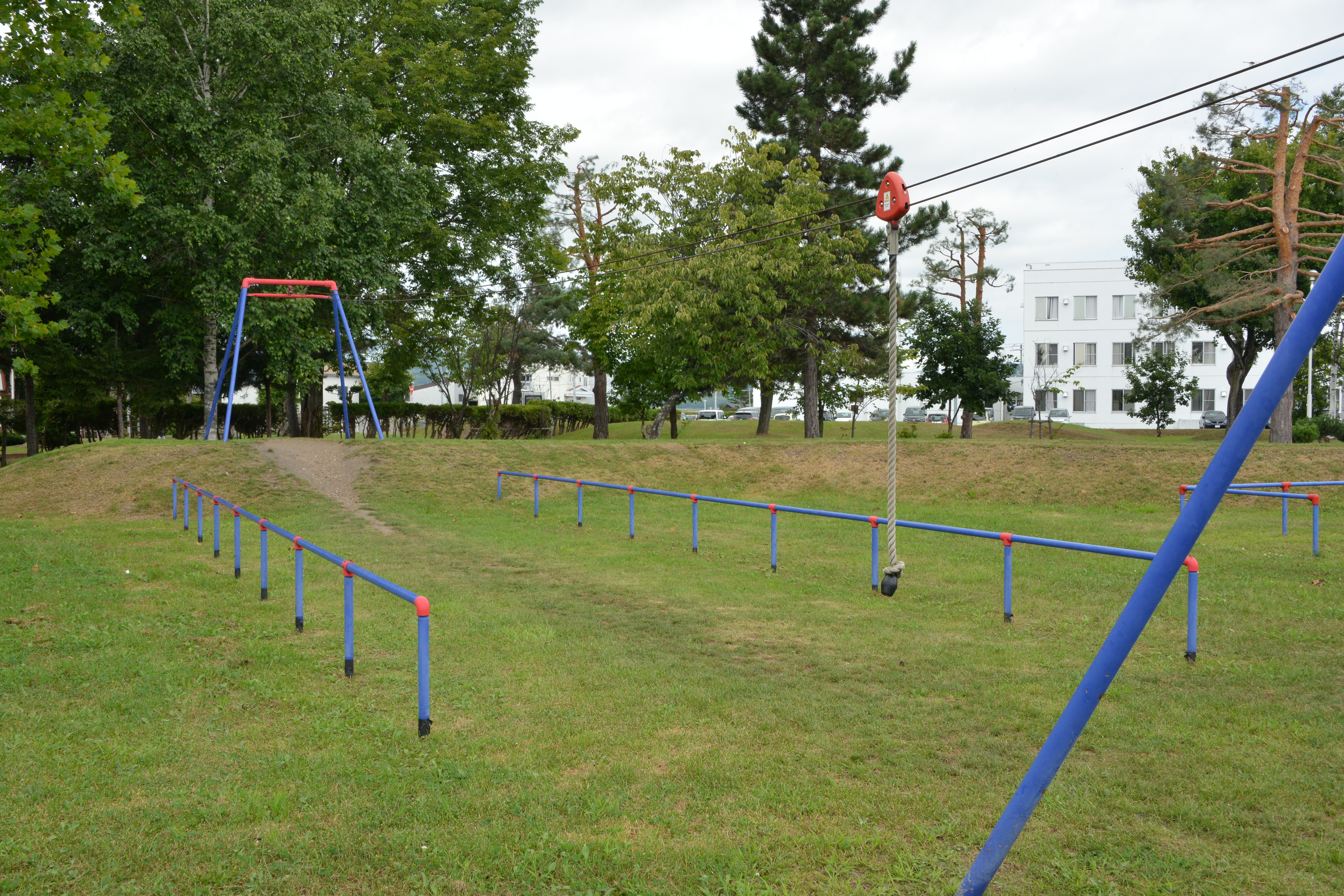 緑地公園・ターザンロープの画像
