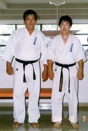 ケンカ十段こと芦原英幸氏と山崎の画像