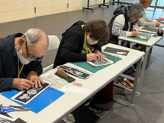 切り絵講座の画像