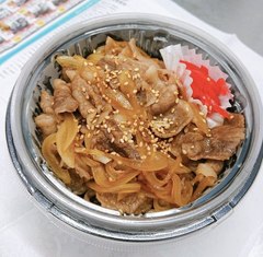 テイクアウト品、牛丼の写真