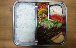 焼肉弁当の画像